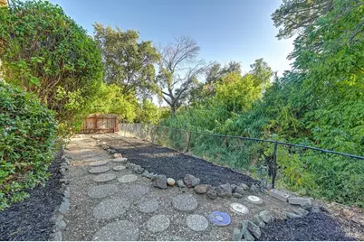 440 Edgewood Drive, Vacaville, CA 95688 - Photo 36