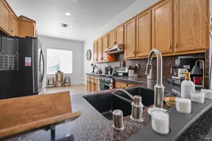 365 Rennert Way, Dixon, CA 95620 - Photo 32