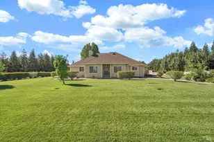 5050 Melissa Ln, Vacaville, CA 95688 - Photo 14