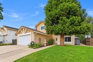 348 Schooner Ct, Vacaville, CA 95687 - Photo 2