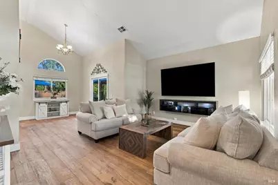 348 Schooner Court, Vacaville, CA 95687 - Photo 4