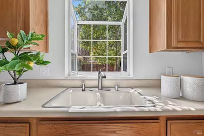 528 San Remo Court, Fairfield, CA 94533 - Photo 4