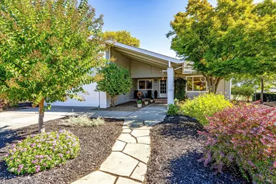 365 Twin Lakes Drive, Santa Rosa, CA 95409 - Photo 2