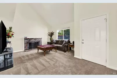 140 Hyannis Court, Vacaville, CA 95688 - Photo 12