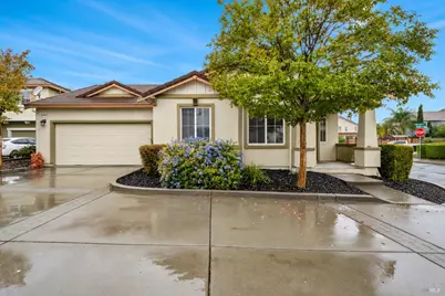 864 Embassy Circle, Vacaville, CA 95688 - Photo 1