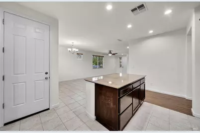 864 Embassy Circle, Vacaville, CA 95688 - Photo 12