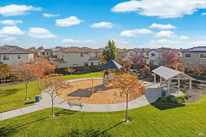 864 Embassy Circle, Vacaville, CA 95688 - Photo 36