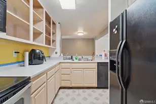 683 Frederick St, San Francisco, CA 94117 - Photo 10