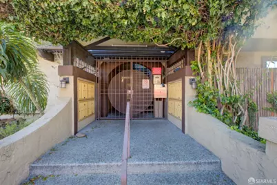 711 S Bayshore Boulevard #10, San Mateo, CA 94401 - Photo 2