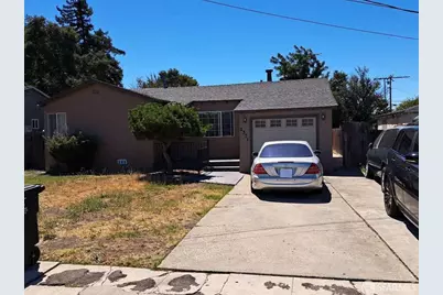 2371 Poplar Avenue, East Palo Alto, CA 94303 - Photo 1