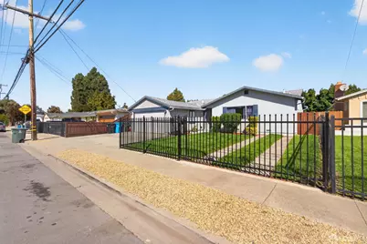 1419 Kavanaugh Drive, East Palo Alto, CA 94303 - Photo 2
