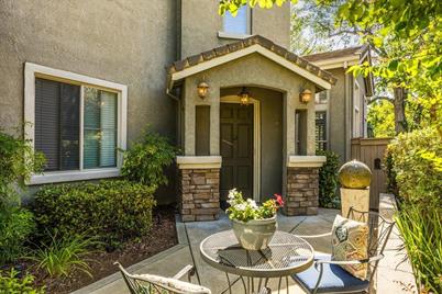 993 Smith Way, Folsom, CA 95630 - Photo 1