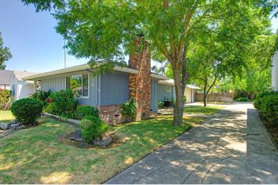 736 S School Street, Lodi, CA 95240 - Photo 1