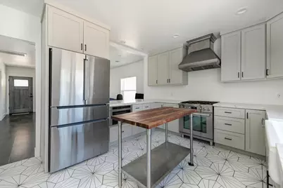 2111 35th Street, Sacramento, CA 95817 - Photo 1