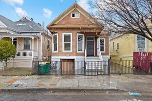 136 N Aurora St, Stockton, CA 95202 - Photo 1