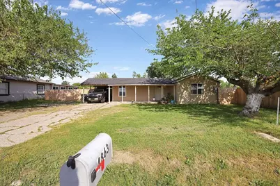 4863 Arboga Rd, Olivehurst, CA 95961 - Photo 1