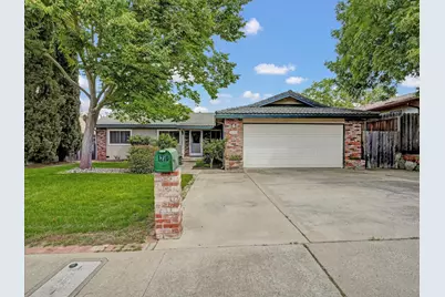 1270 E A Street, Oakdale, CA 95361 - Photo 1