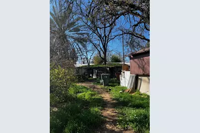 5035 E. Mono Street, Fresno, CA 93727 - Photo 1