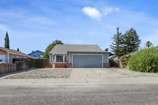 808 Marsh Creek Dr, Sacramento, CA 95838 - Photo 1