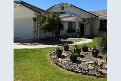715 Foothill Street, Los Banos, CA 93635 - Photo 1