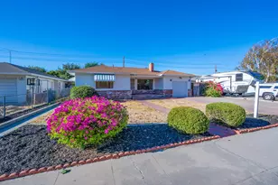 425 E Eaton Ave, Tracy, CA 95376 - Photo 1