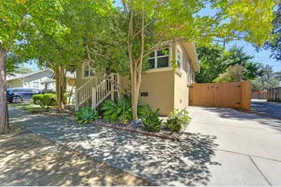 2825 38th Street, Sacramento, CA 95817 - Photo 1