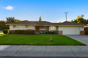 655 Piedmont Dr, Sacramento, CA 95822 - Photo 1
