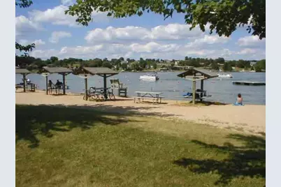 268 Wickshire, Lake Summerset, IL 61019 - Photo 6