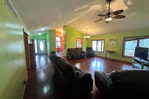 734 S Canterbury, Freeport, IL 61032 - Photo 16