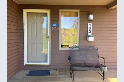 102 Walnut Hill Drive, Galena, IL 61036 - Photo 2