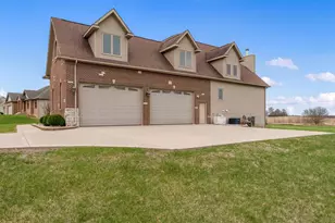 9259 E Hayrack Trail, Stillman Valley, IL 61084 - Photo 4
