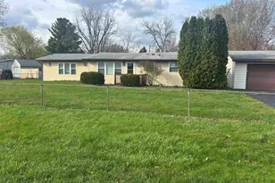 1308 Van Stone Dr, Machesney Park, IL 61115 - Photo 2