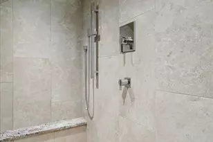 404 N Vale Ave, Rockford, IL 61107 - Photo 36