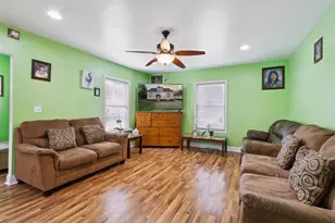 323 Tay St, Rockford, IL 61102 - Photo 8