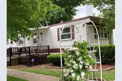 120 W Claremont Street, Lanark, IL 61046 - Photo 2