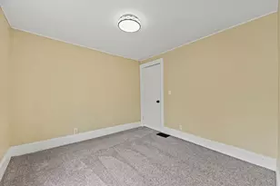 321 S Ottawa Ave, Dixon, IL 61021 - Photo 14