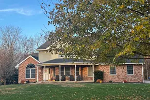 71 Ford Dr, East Dubuque, IL 61025 - Photo 2