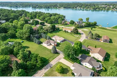 1726 Baintree Road, Lake Summerset, IL 61019 - Photo 4