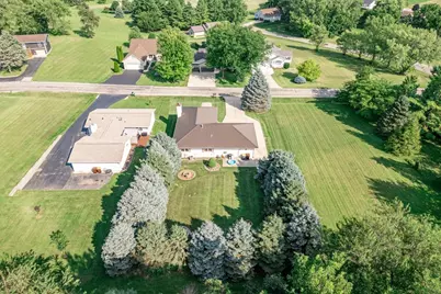 1726 Baintree Road, Lake Summerset, IL 61019 - Photo 34