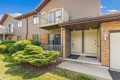 216 Pardridge, Dekalb, IL 60115 - Photo 2