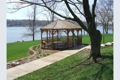 884 Breckenboro, Lake Summerset, IL 61019 - Photo 4