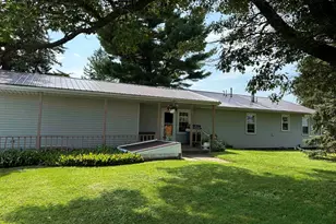 9896 Lincoln Rd, Morrison, IL 61270 - Photo 2