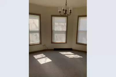 309 W Pleasant, Freeport, IL 61032 - Photo 4