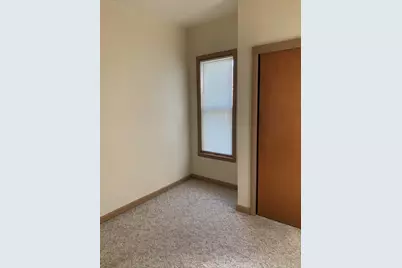 309 W Pleasant, Freeport, IL 61032 - Photo 8