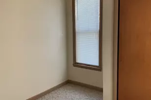 309 W Pleasant, Freeport, IL 61032 - Photo 8