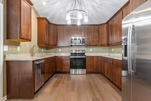 588 Fuller Ln, Belvidere, IL 61008 - Photo 8