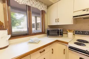 B10 Long Bay Point Dr, Galena, IL 61036 - Photo 8