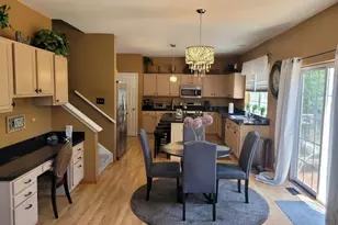 741 Regal Ln, Algonquin, IL 60102 - Photo 12