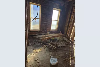 909 W 6th Street, Sterling, IL 61081 - Photo 8