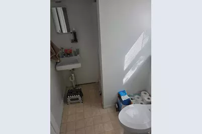 328 W Douglas, Freeport, IL 61032 - Photo 12